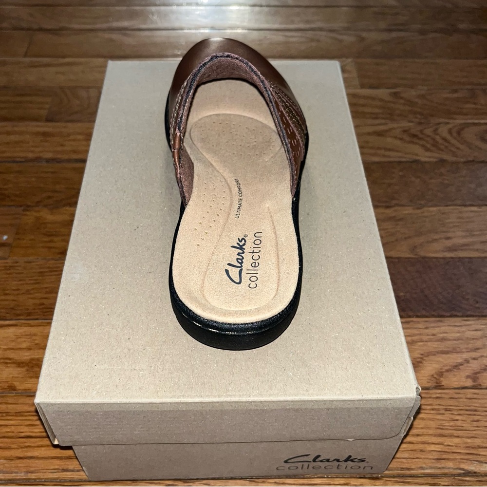 NEW Clarks Leather Laurieann Ease Slip On Mule Flats Dark Tan Women’s Size 5.5 - Picture 8 of 11